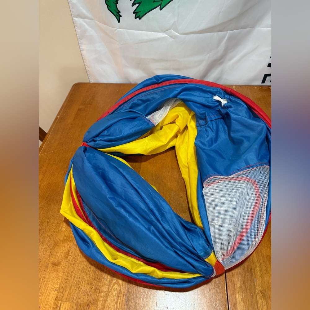 Kids collapsible play tunnel
